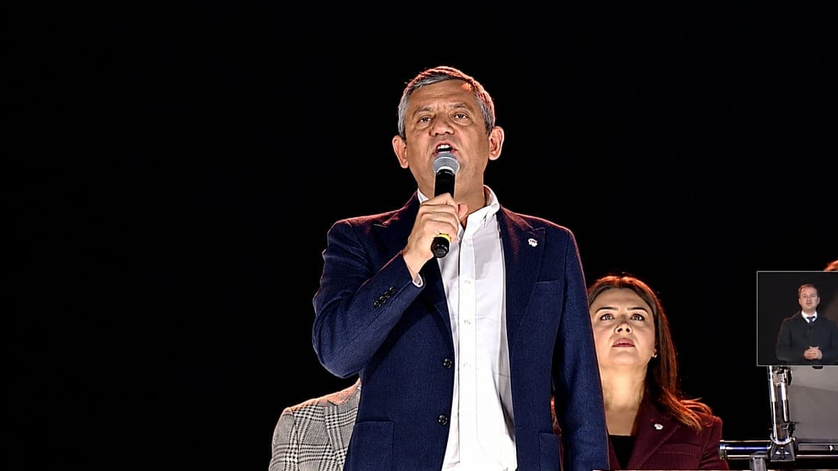 Halk TV Dayanışma Mitingi: Özgür Özel'den Kılıçdaroğlu'na gönderme