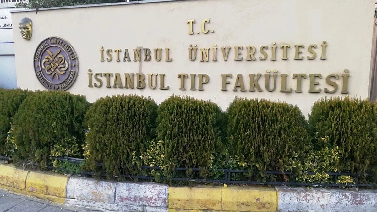 Çapa’da kadın çalışanları tuvalette görüntülediği öne sürülen personel tutuklandı