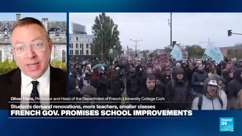 Fransa’da öğrenci protestolarına verilen tavizler tartışılıyor